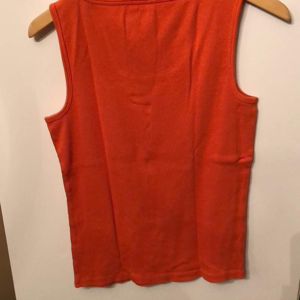 3-for-1 Ribbed Design Tank Tops Size Medium - Picture 3 of 7